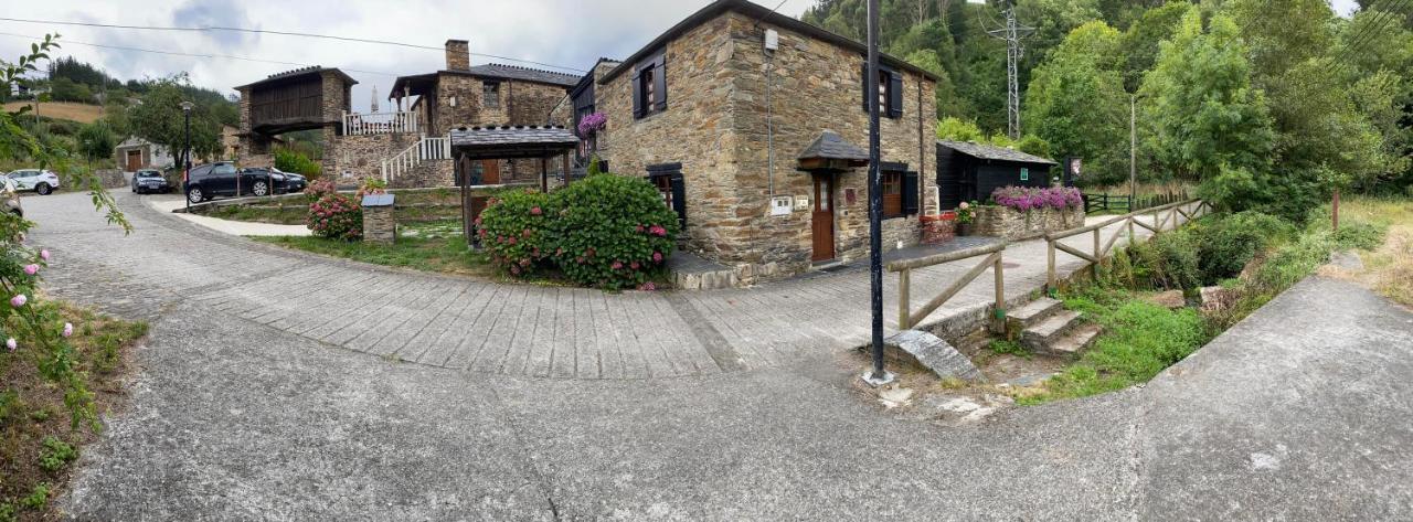Casas Rurales Tareira En Taramundi Exterior photo